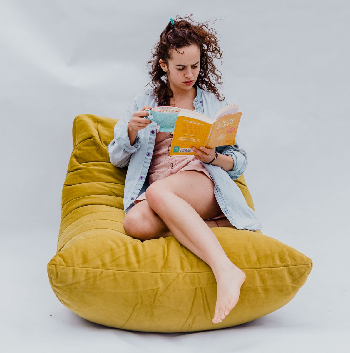 Velvet Loungee Chair Gold